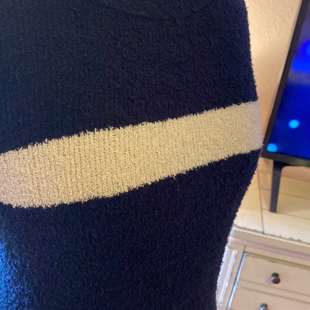 VINCE. navy blue & ivory longsleeve sweater shirt XS​​ - Picture 3 of 8